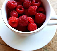 Малина окрашивает Ваши зубы